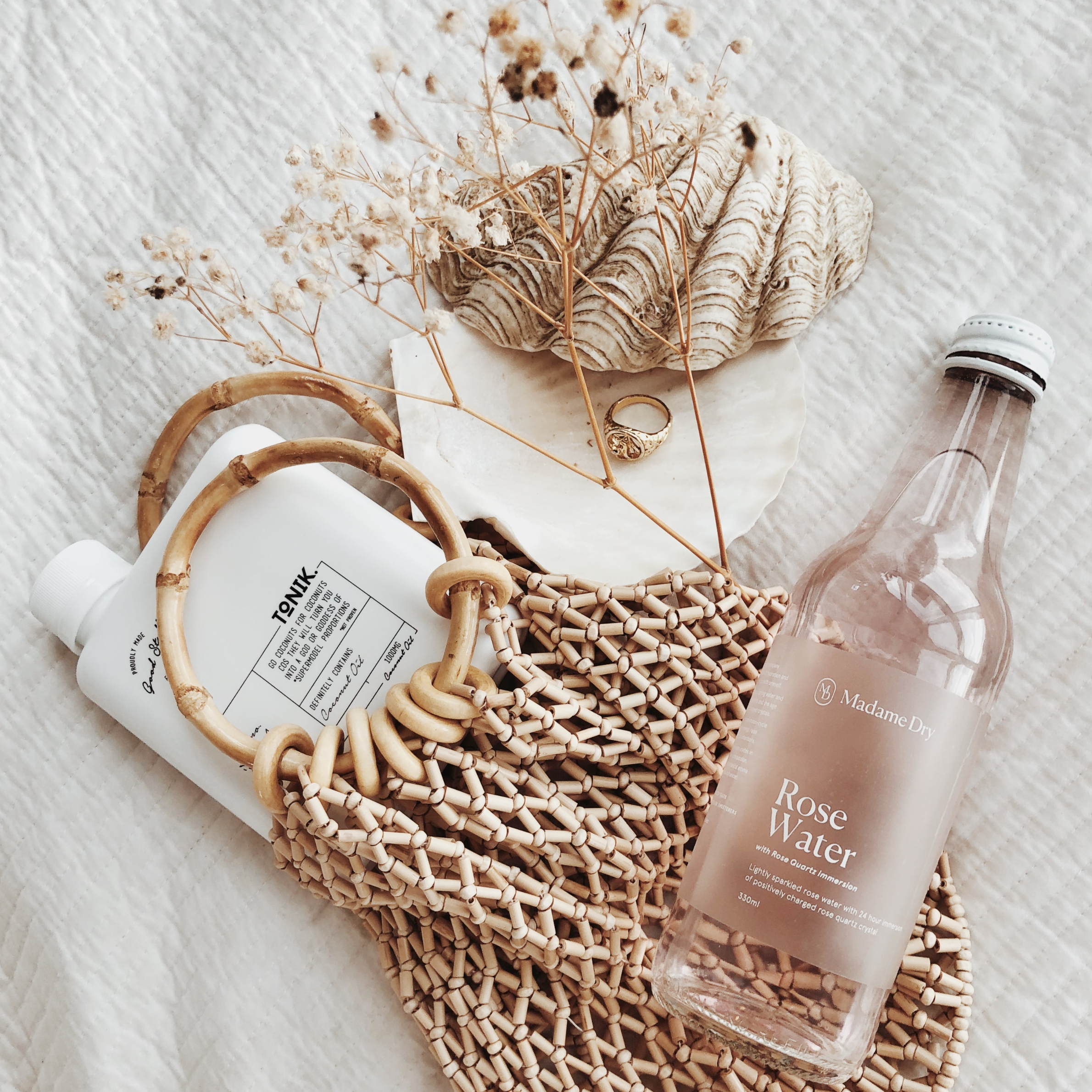 Effortless Summer Style: Beach and Picnic Outfit Ideas