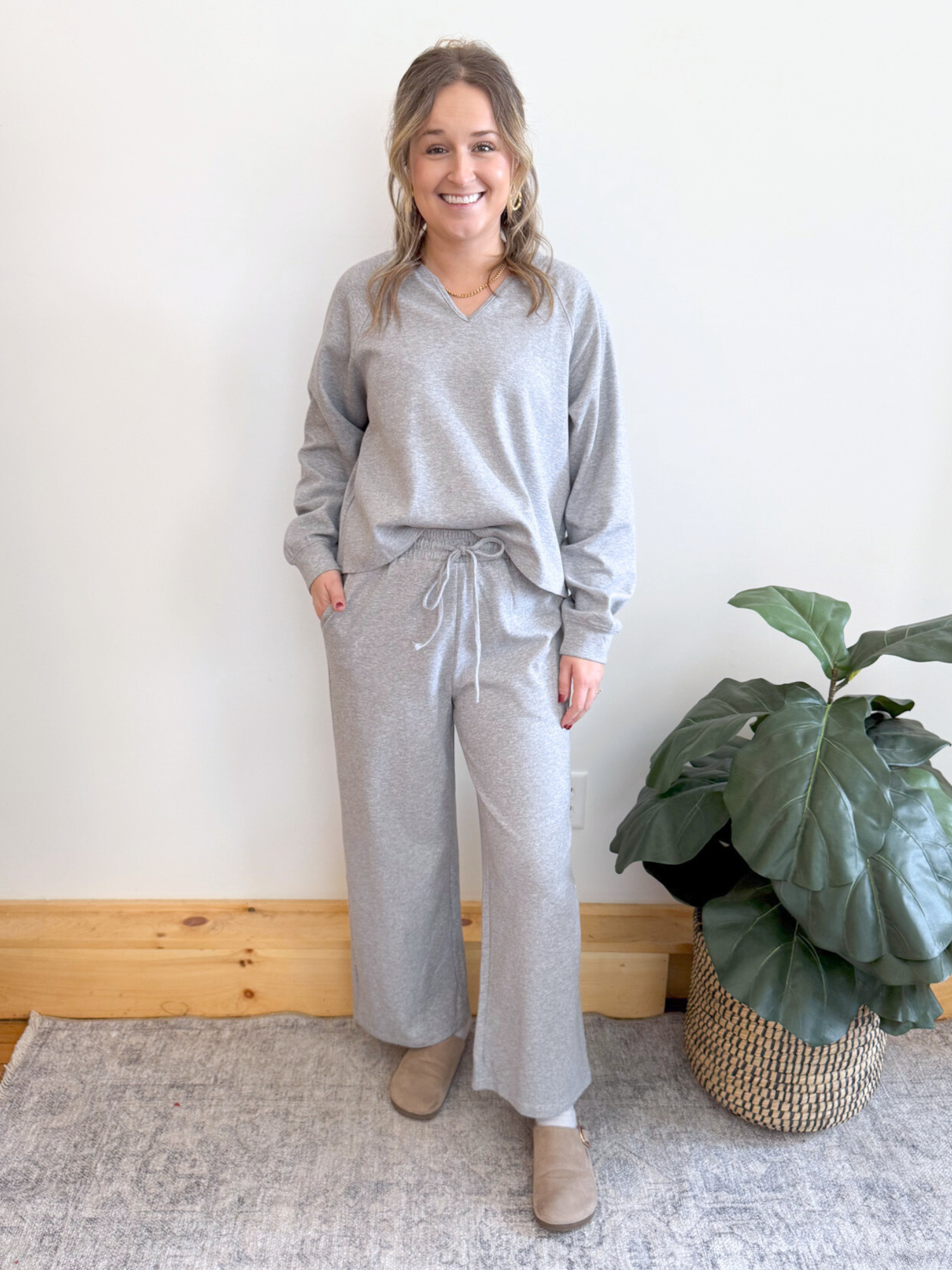 Espresso Run V-Neck Sweatshirt - Collective Rose