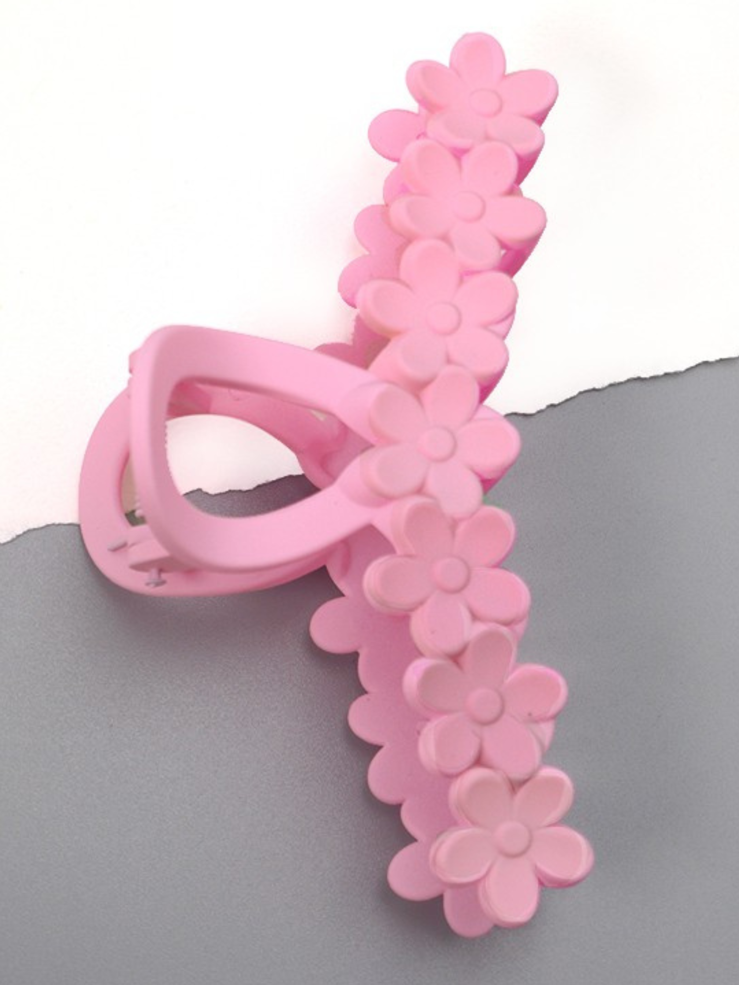 Daisy Hair Claw Clip - The Collective Rose