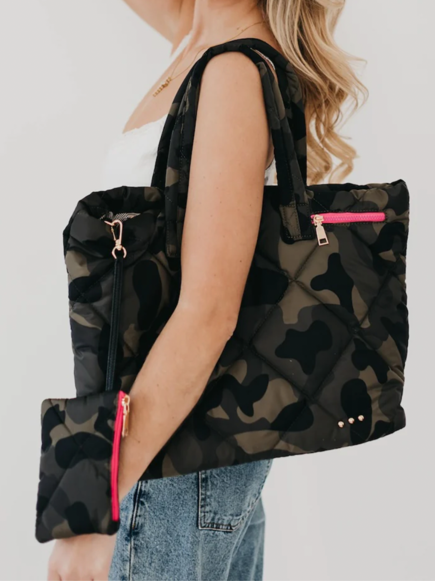 Presley Puffer Quilted Tote - Camo - The Collective Rose