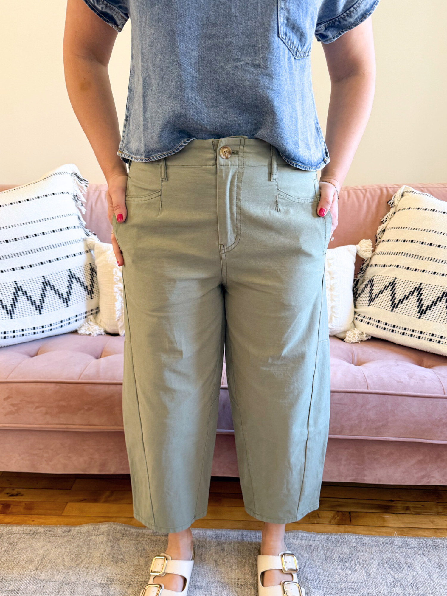 Falyn Cropped Barrel Pants - Olive