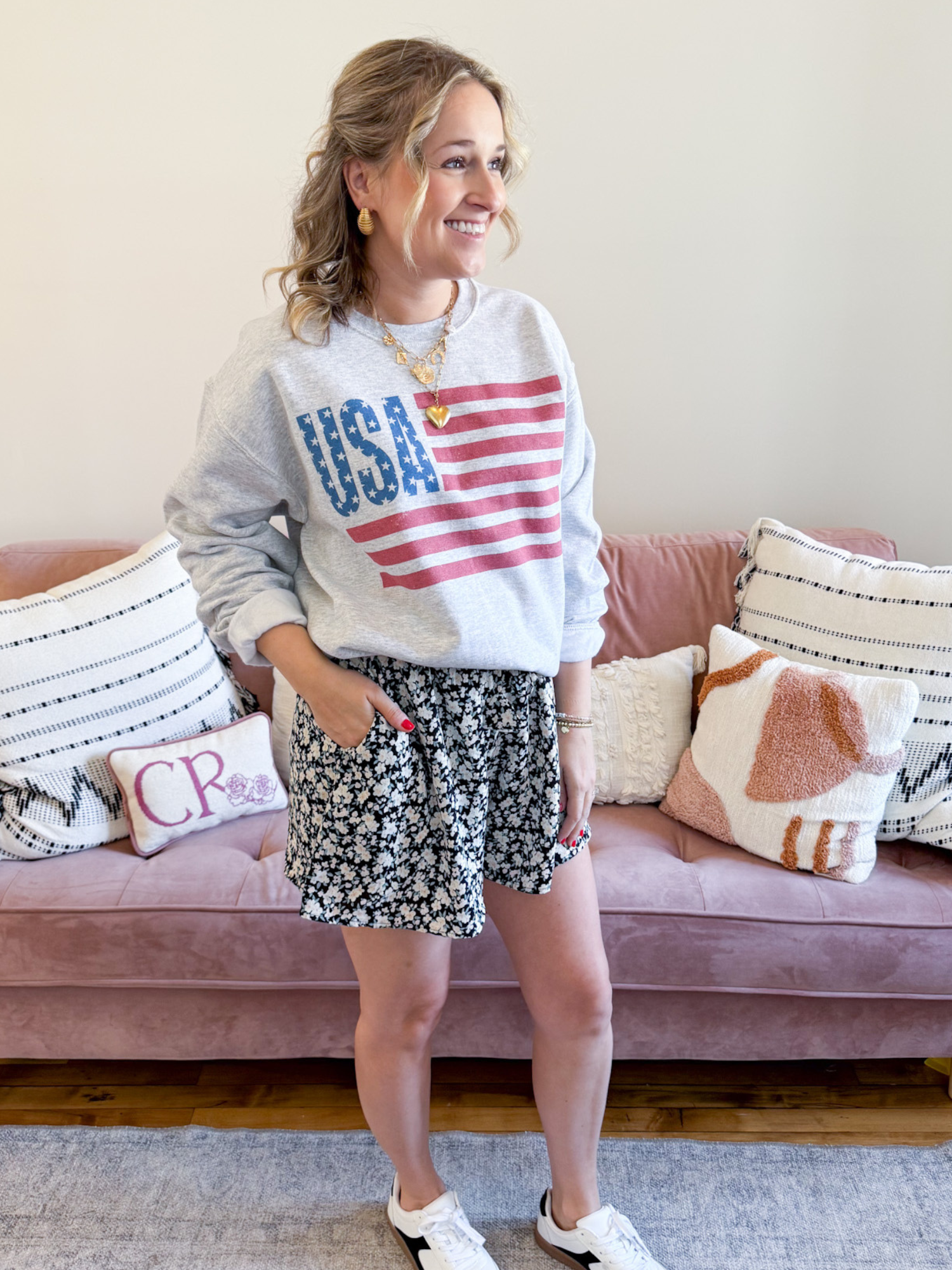 USA Crewneck - The Collective Rose