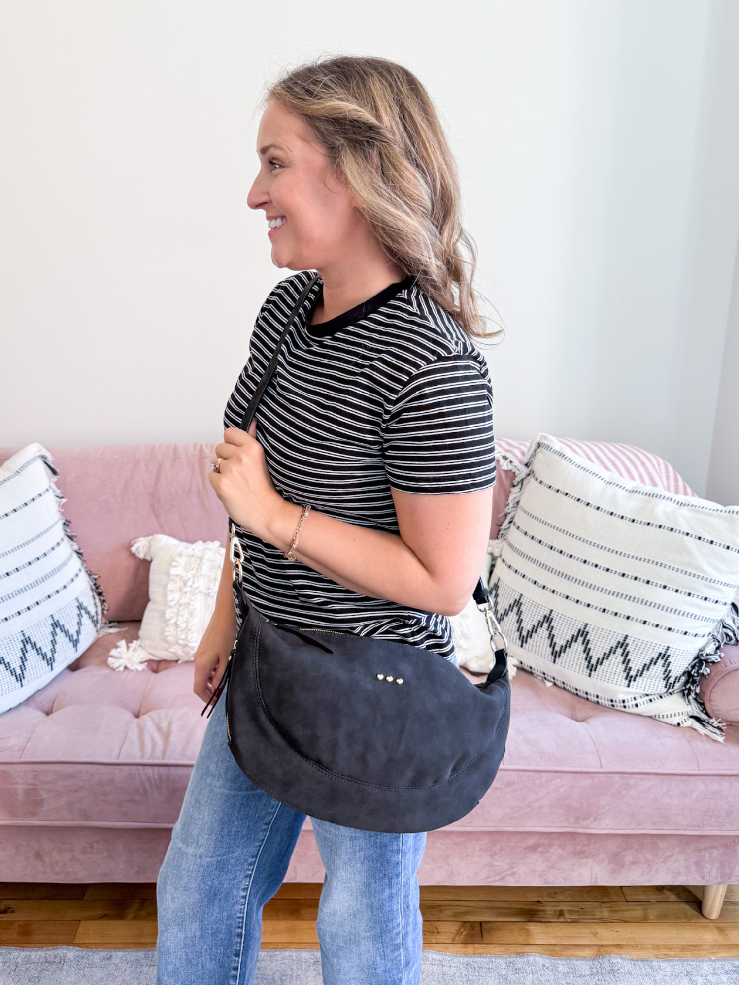Netty Sling Crossbody - Black - The Collective Rose