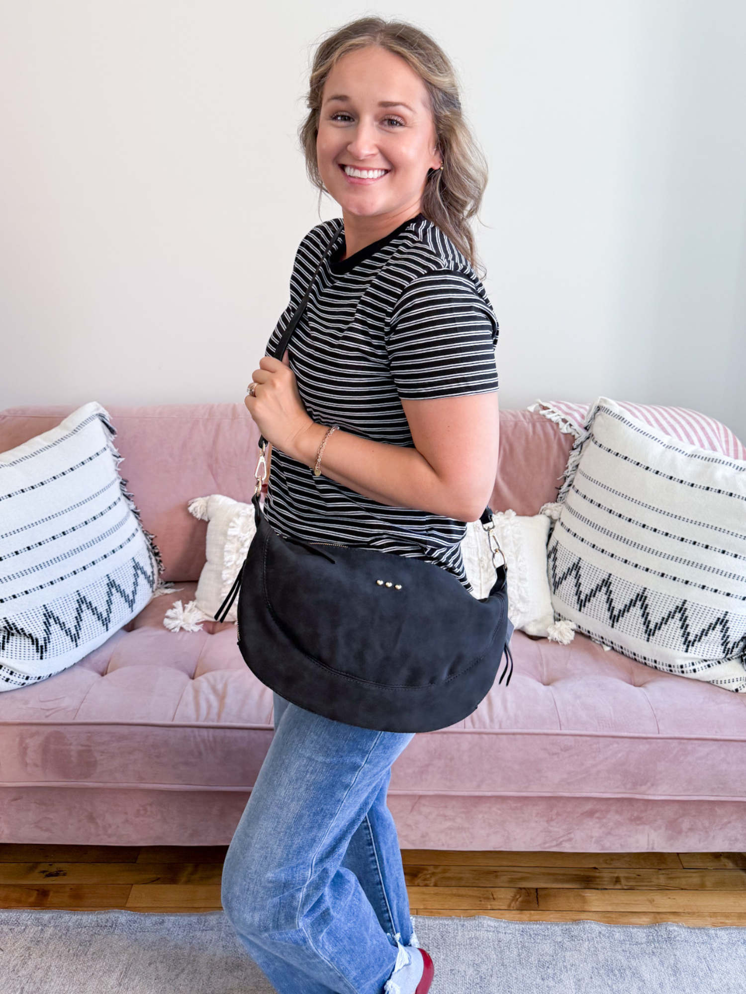 Netty Sling Crossbody - Black - The Collective Rose