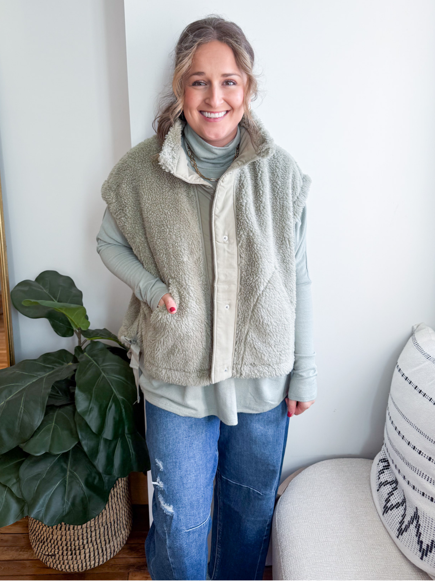 Camren Sherpa Vest - The Collective Rose