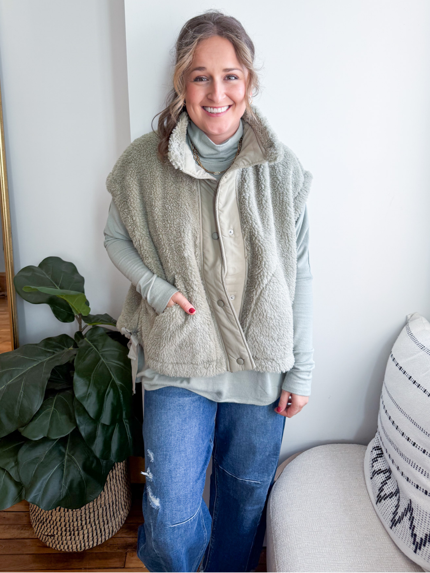 Camren Sherpa Vest - The Collective Rose