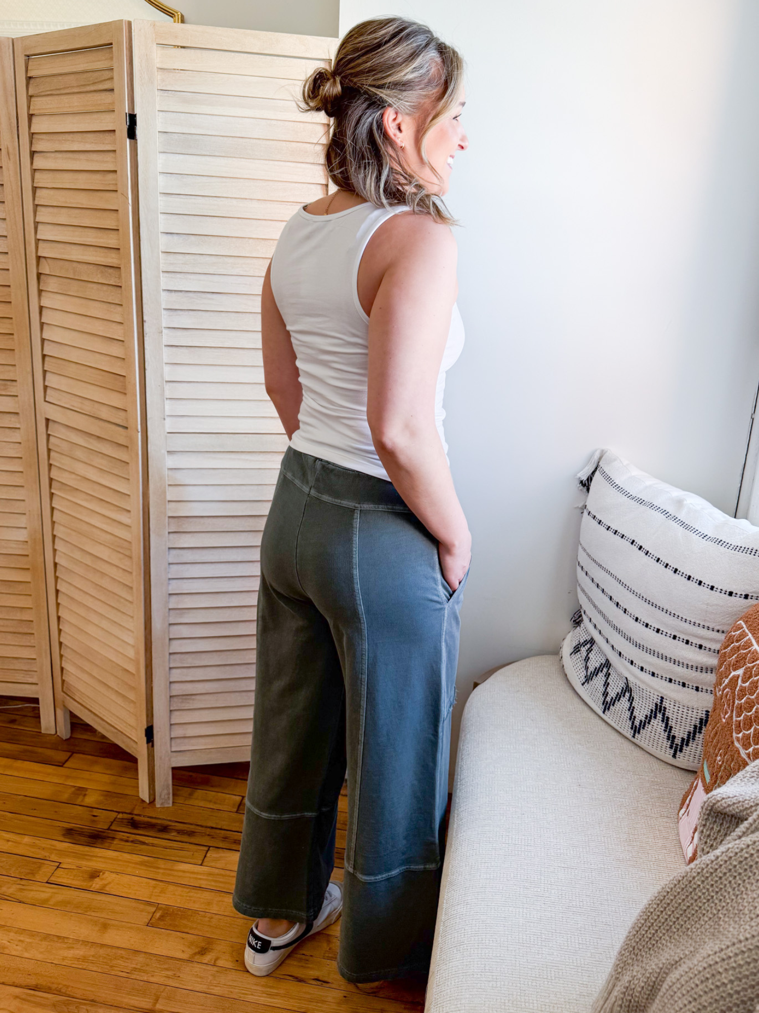 Basic Square Neck Tank Top - White - The Collective Rose