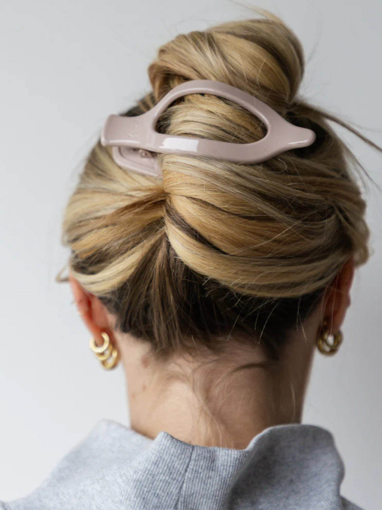 Lay Down 2.0 Claw Clip - Champagne - The Collective Rose