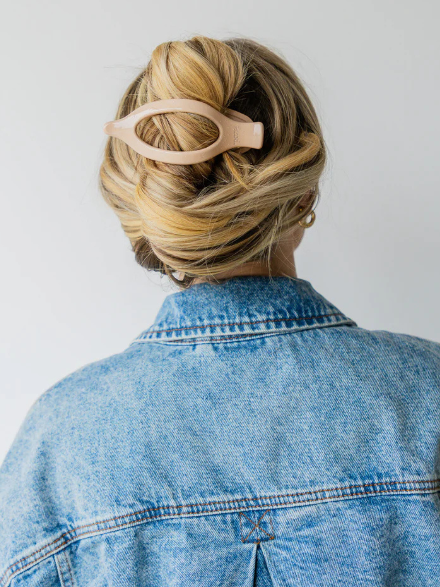 Lay Down 2.0 Claw Clip - Bone - The Collective Rose