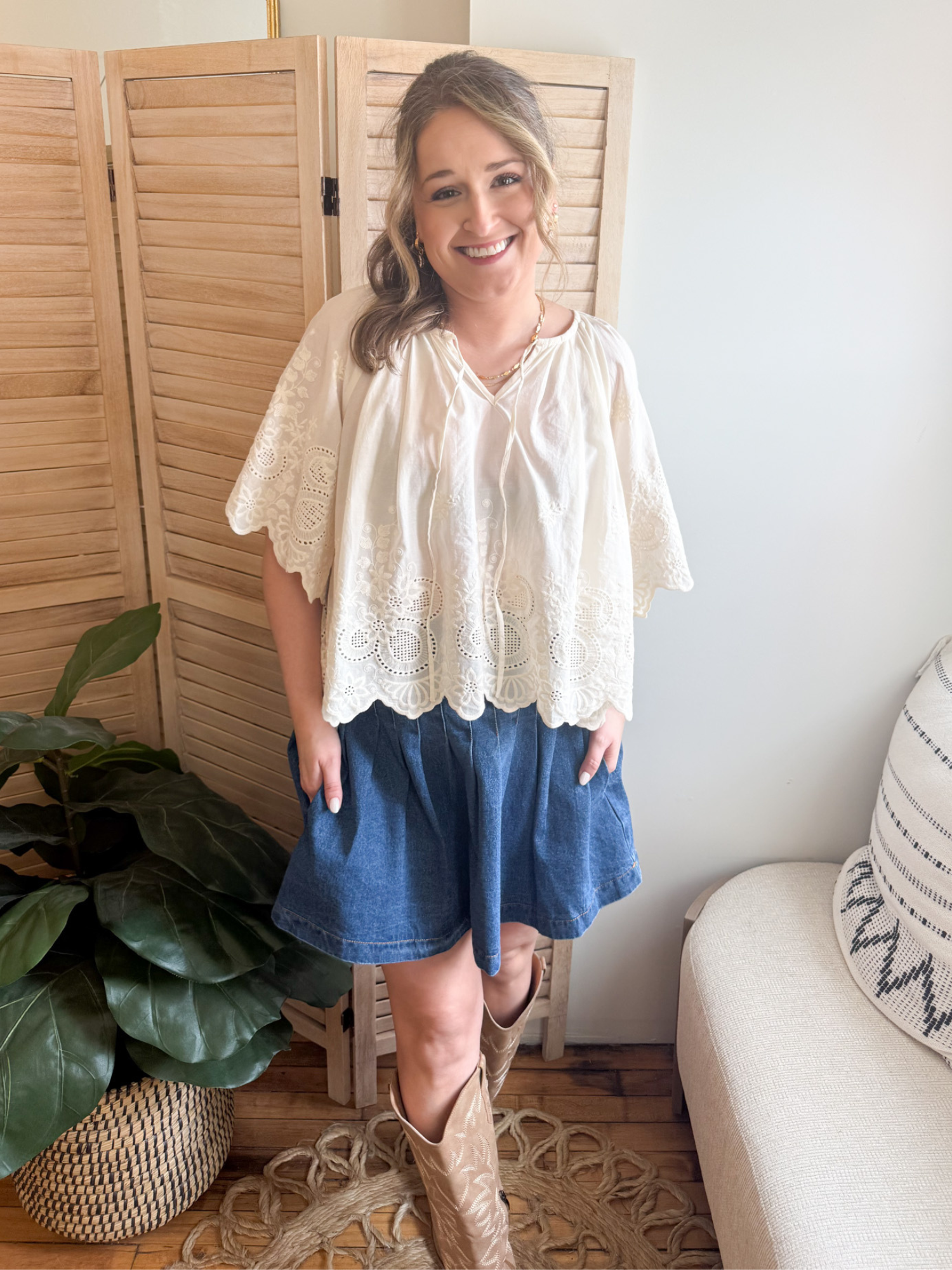 Britta Eyelet Scalloped Blouse - The Collective Rose