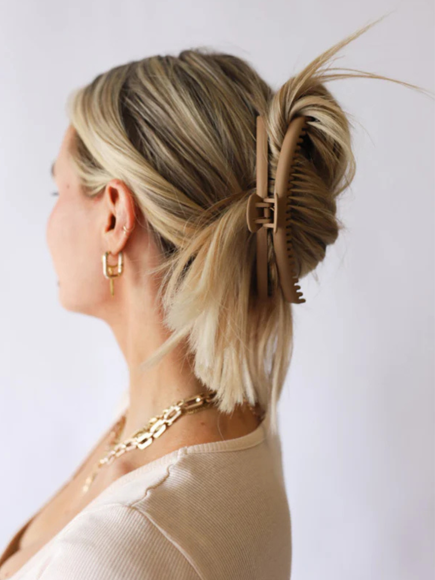 Matte Original Hold Everything Claw - Light Brown - The Collective Rose