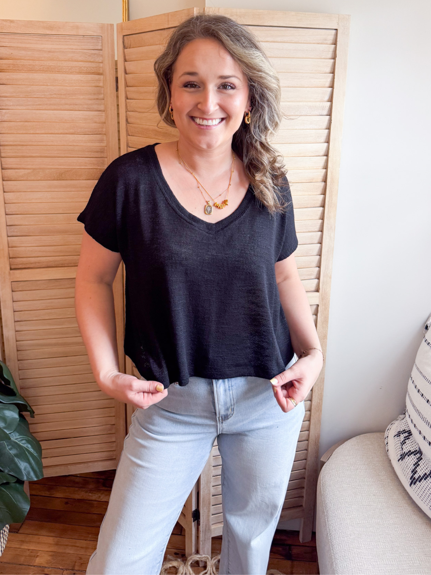 Julia V-Neck Slub Tee - Black - The Collective Rose