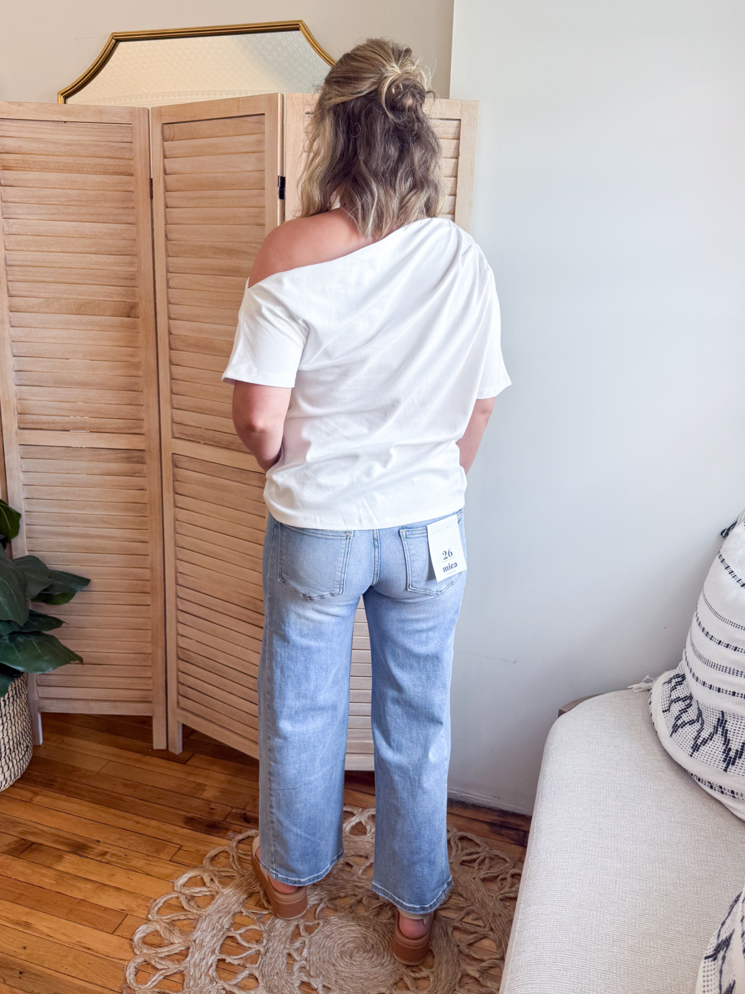 Mid Rise Straight Leg Ankle Jeans