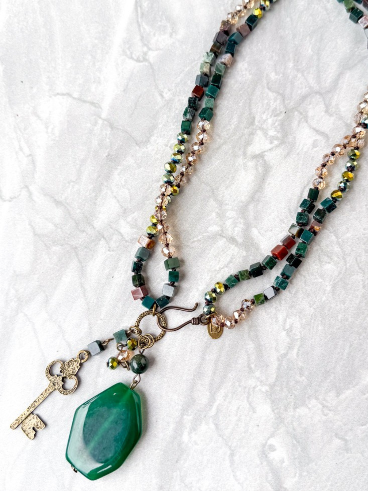 Suki Agate Necklace