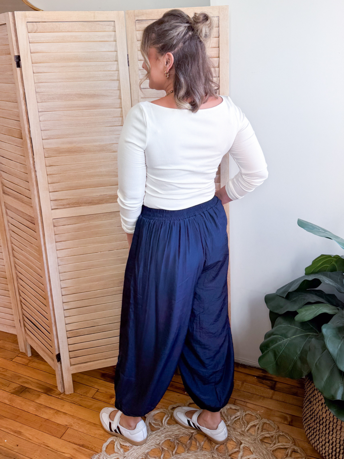 Tayla Airy Balloon Pants - Navy