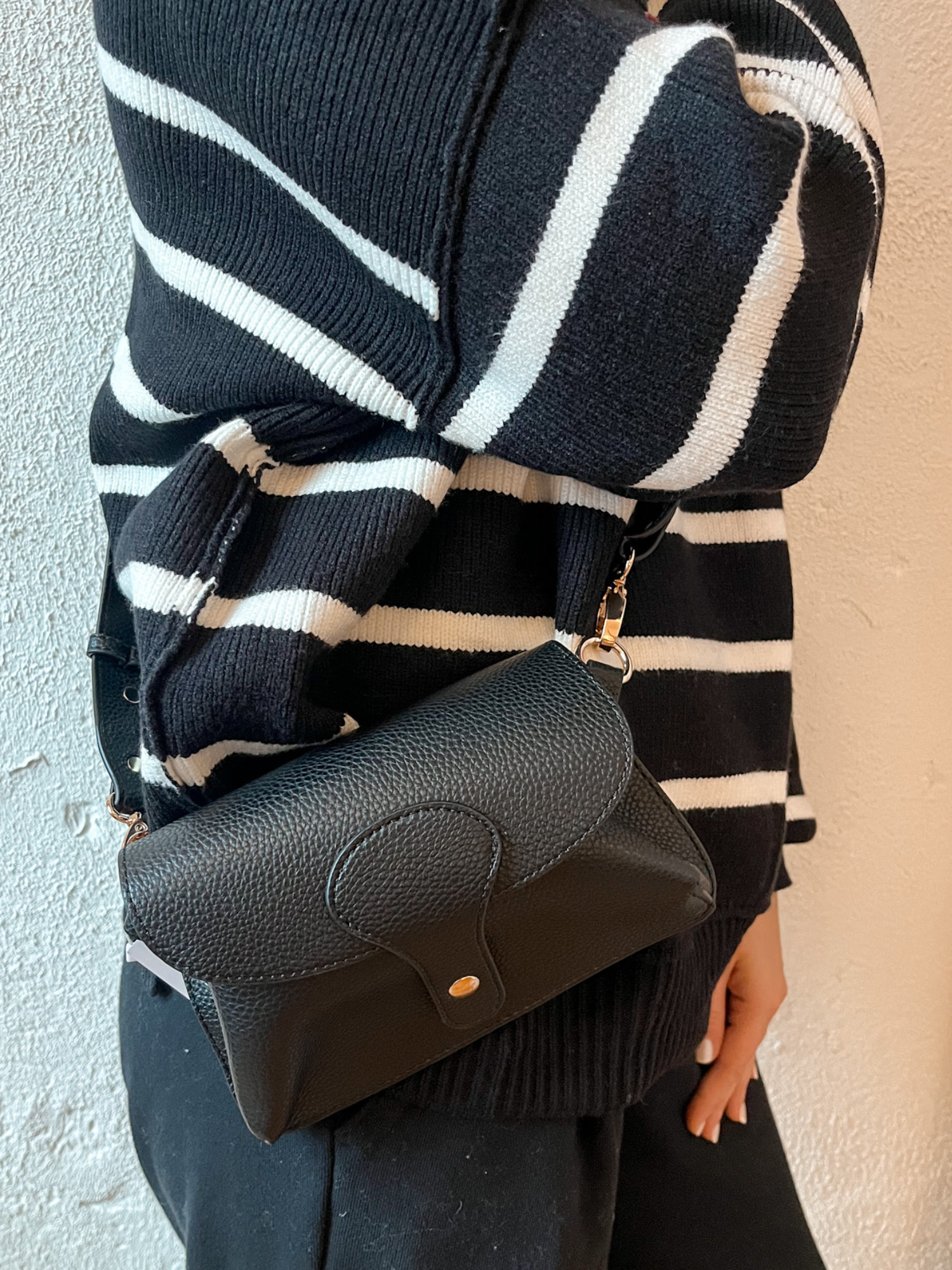 Khloe Vegan Leather Crossbody - Black - The Collective Rose