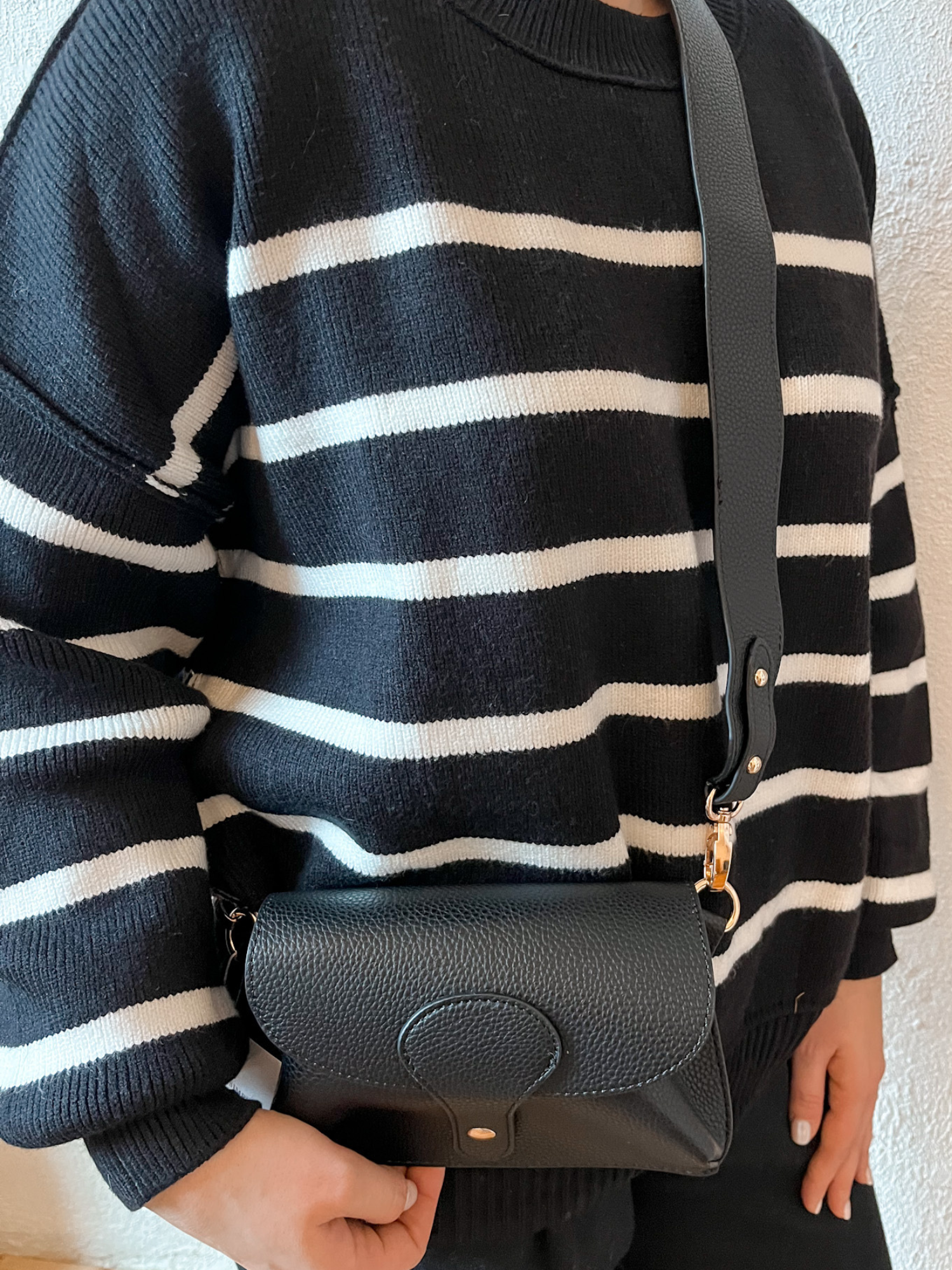 Khloe Vegan Leather Crossbody - Black - The Collective Rose