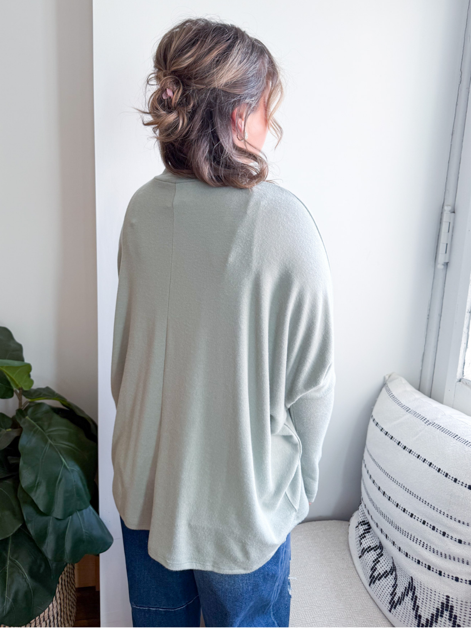 Drew Oversized Turtleneck Sweater - Sage - The Collective Rose