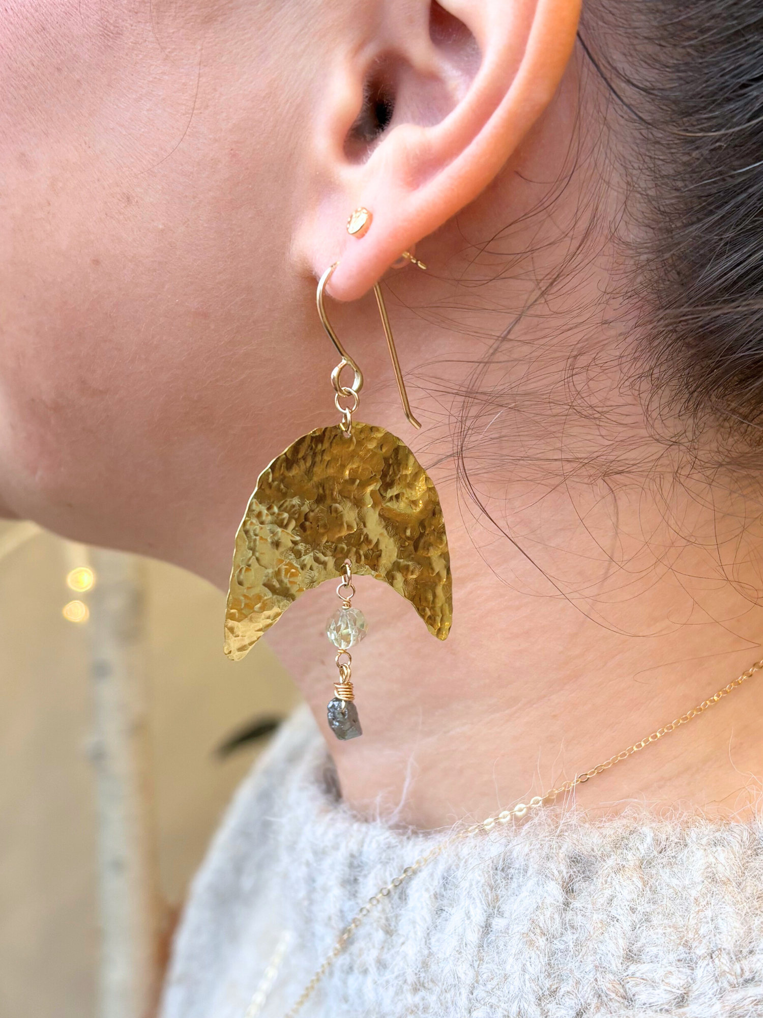 Umba Sapphire Crescent Moon Earrings